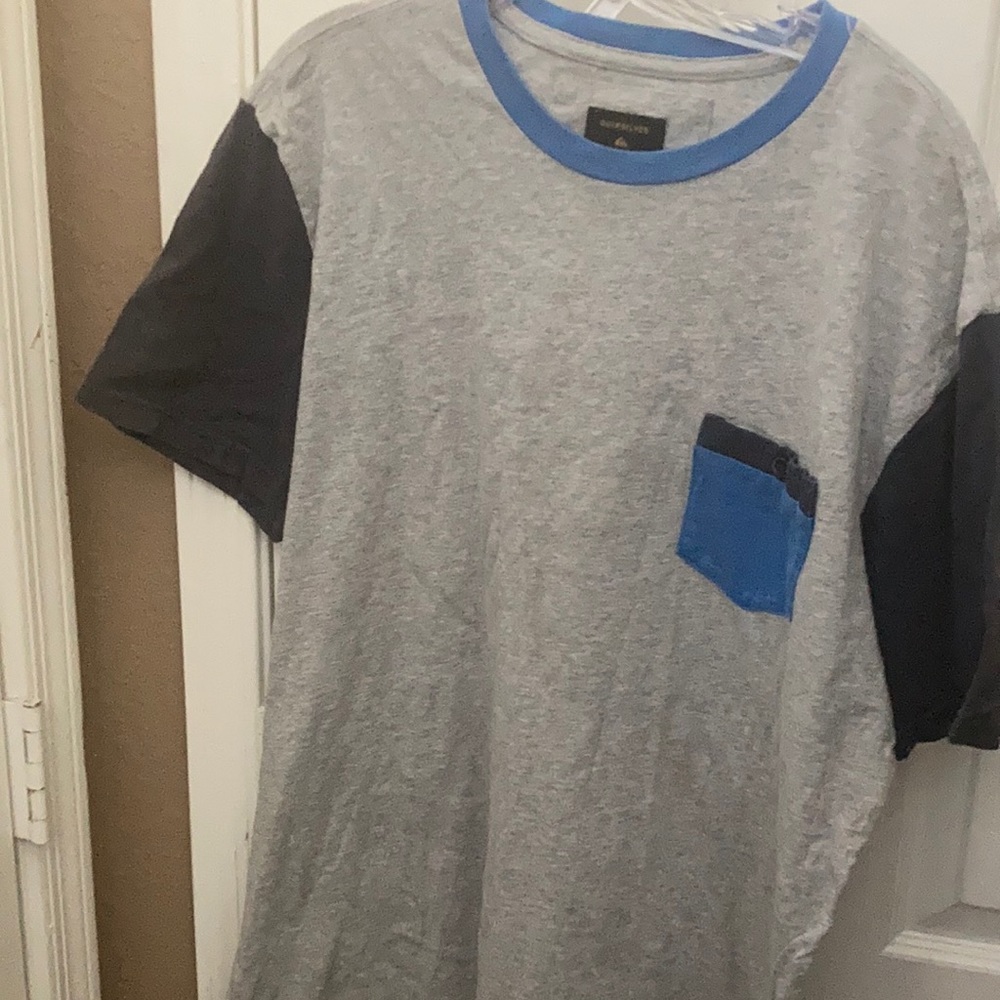 FINAL MARKDOWN Men’s Quiksilver Tee XL